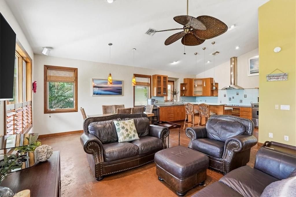1680 Avion Pl, Naples, FL 34104 Photo