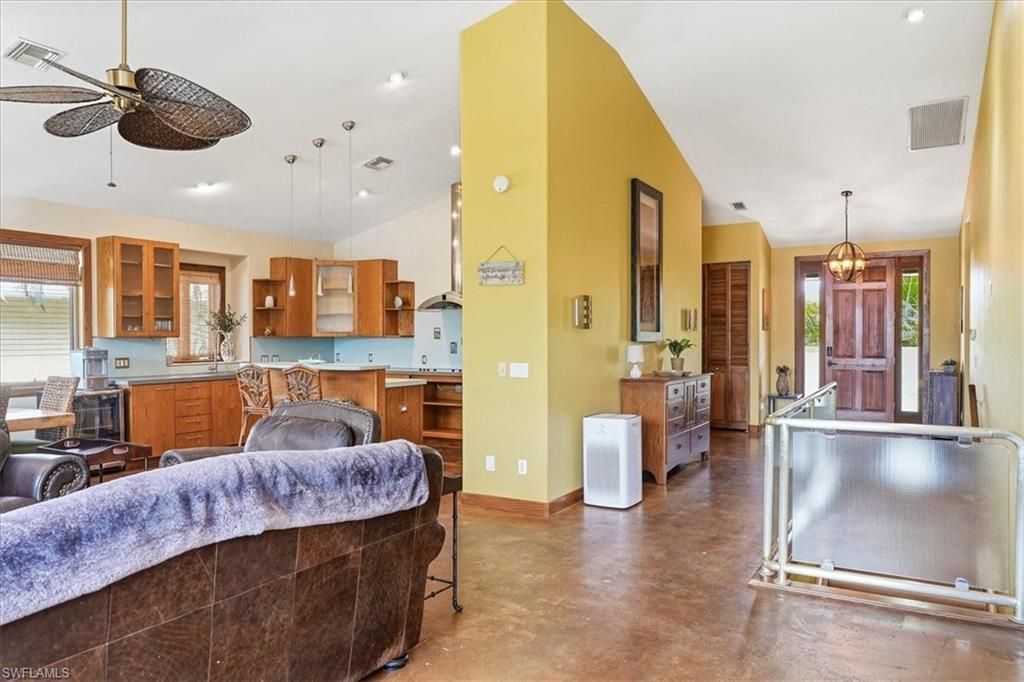 1680 Avion Pl, Naples, FL 34104 Photo