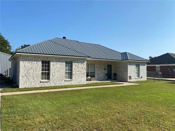 231 Sheffield Circle N, Creola, AL 36525
