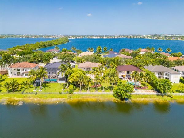 4918 SW 195th Ter, Miramar, FL 33029