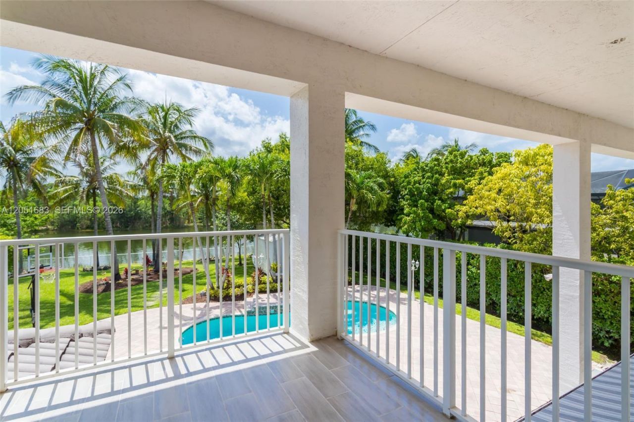 4918 SW 195th Ter, Miramar, FL 33029 Photo