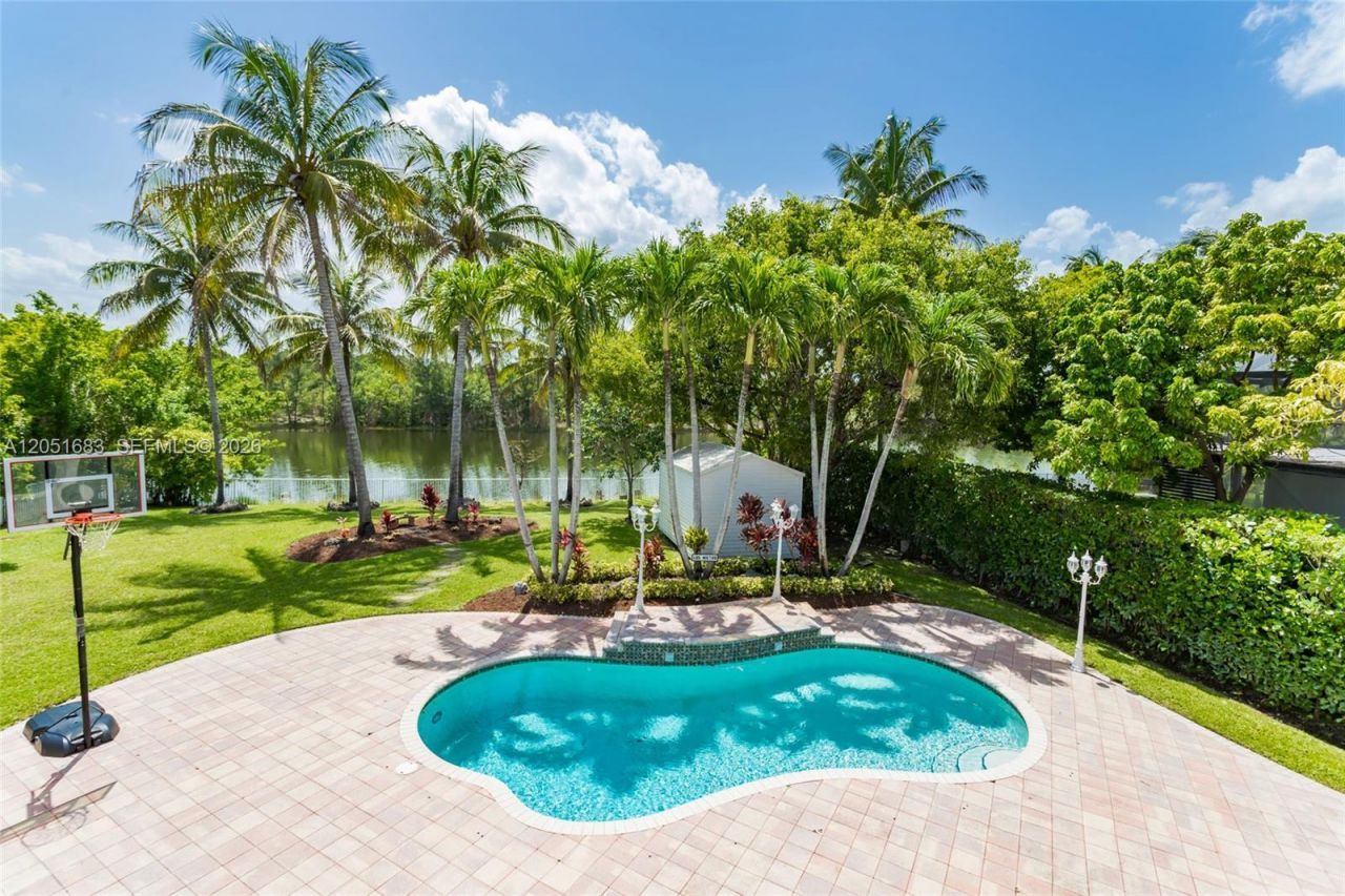 4918 SW 195th Ter, Miramar, FL 33029 Photo