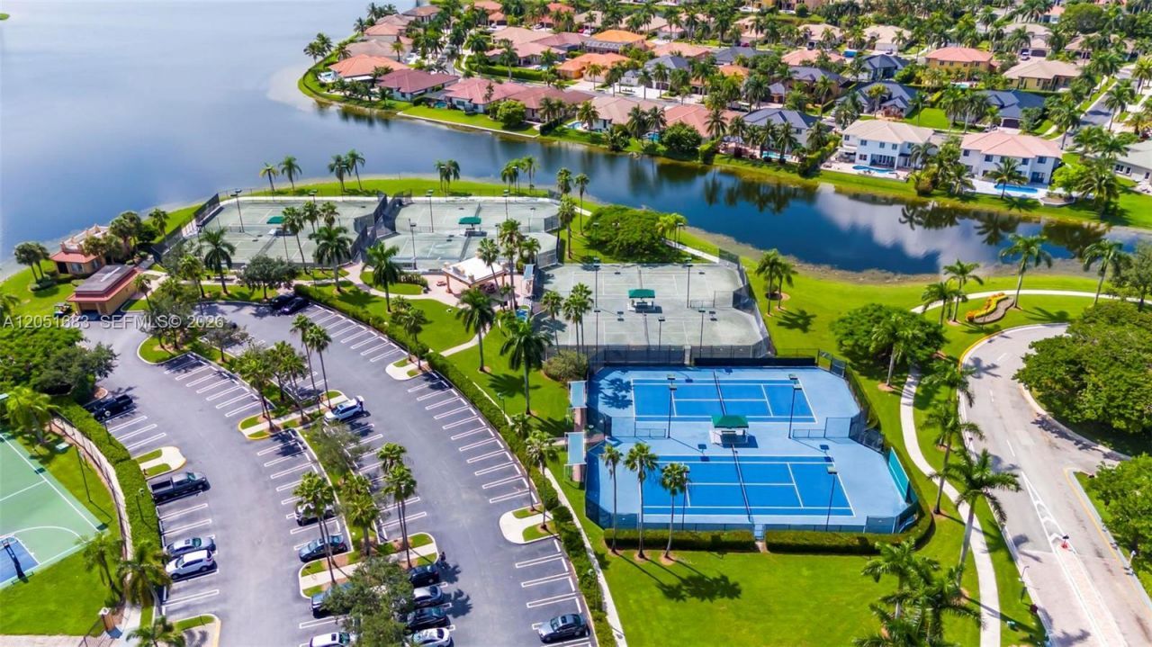 4918 SW 195th Ter, Miramar, FL 33029 Photo