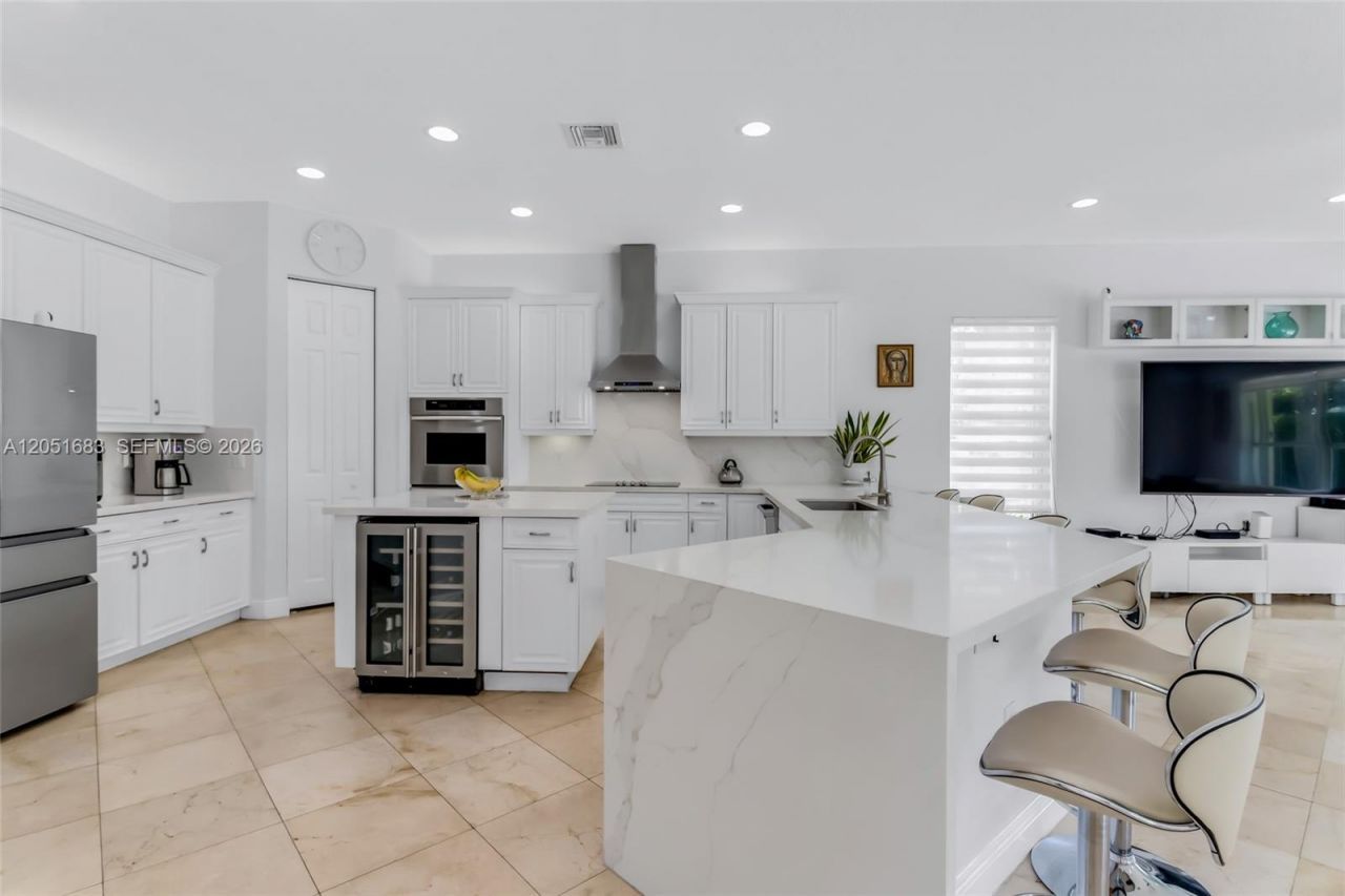 4918 SW 195th Ter, Miramar, FL 33029 Photo