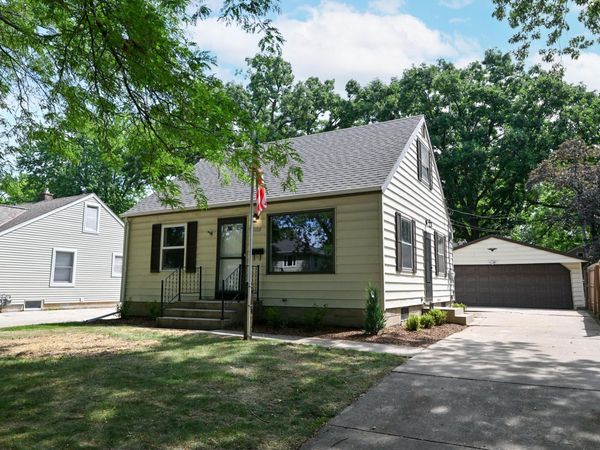 1020 S 111th St, West Allis, WI 53214