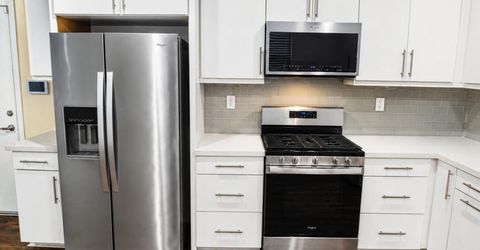 166 Log Pond Ln, Sacramento, CA 95818 Photo
