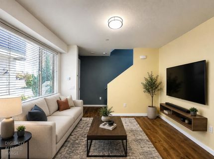166 Log Pond Ln, Sacramento, CA 95818 Photo