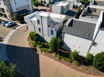 166 Log Pond Ln, Sacramento, CA 95818 Photo