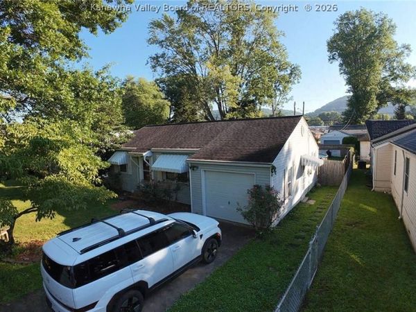 4628 Washington Avenue SE, Charleston, WV 25304