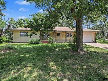 7333 E Gage Road, Firth, NE 68358