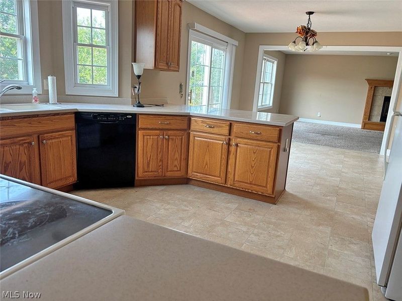 1196 Marigold Street NW, Hartville, OH 44632 Photo 6