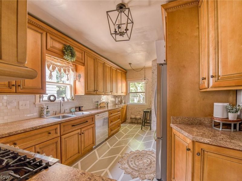 943 Cambridge Road, Cleveland Heights, OH 44121 Photo 14