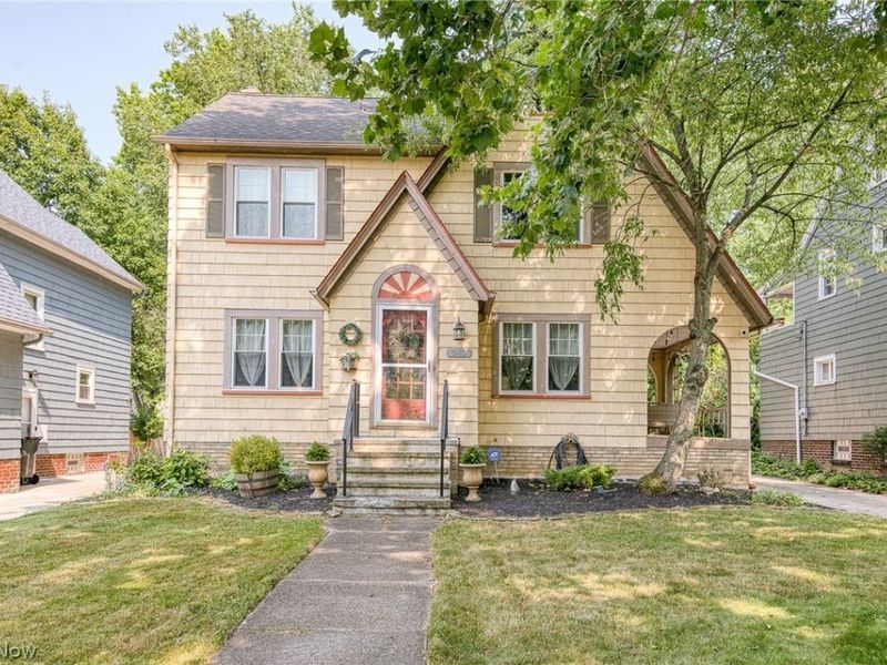 943 Cambridge Road, Cleveland Heights, OH 44121 Photo 4