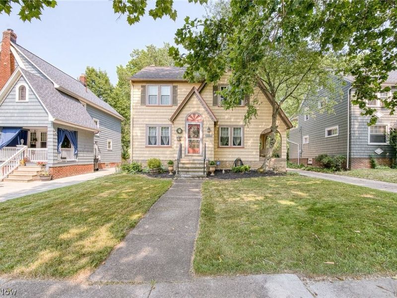 943 Cambridge Road, Cleveland Heights, OH 44121 Photo 5