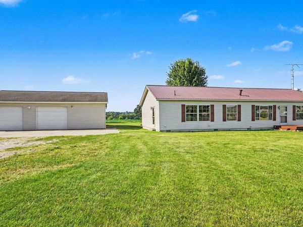 3895 Broomfield Road W, Mt Pleasant, MI 48858
