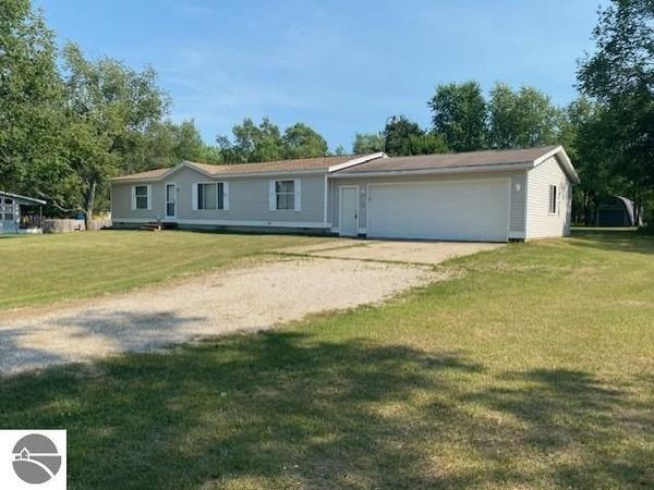 10559 Rosted Road, Lake City, MI 49651