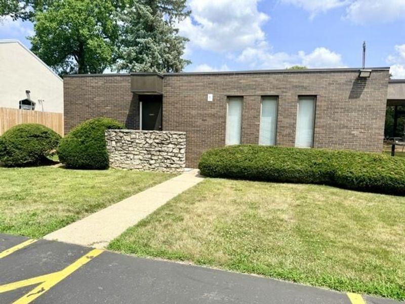 1919 E High Street, Springfield, OH 45505 Photo 3