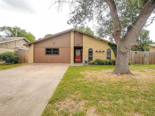 3110 Edelweiss Drive, Grand Prairie, TX 75052