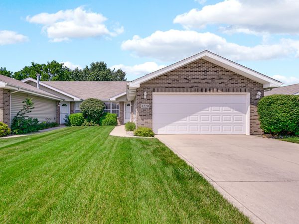 1220 W 82nd Avenue , Merrillville, IN 46410