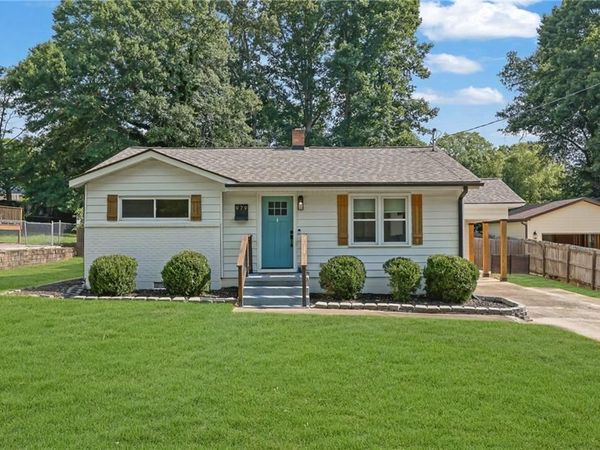 979 Oakview Drive SE, Smyrna, GA 30080