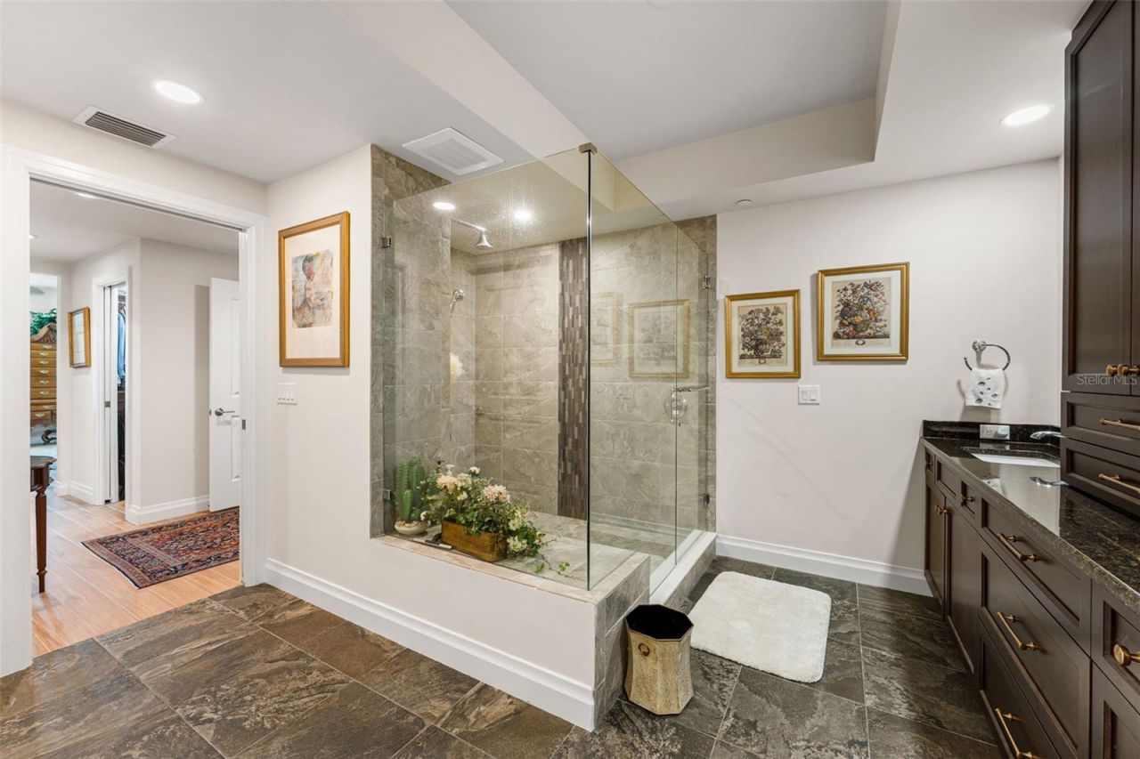 795 Collany Road, Unit 204, Tierra Verde, FL 33715 Photo