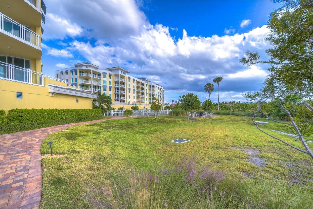 795 Collany Road, Unit 204, Tierra Verde, FL 33715 Photo