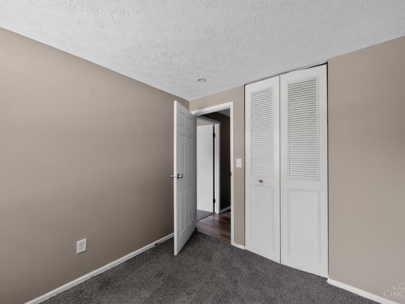 9845 Loralinda Drive, Colerain Township, OH 45251 Photo 21