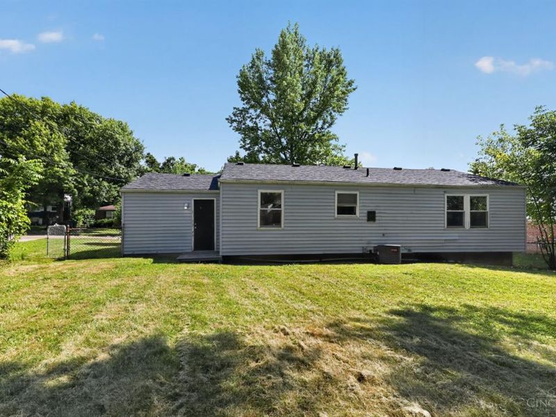 9845 Loralinda Drive, Colerain Township, OH 45251 Photo 5