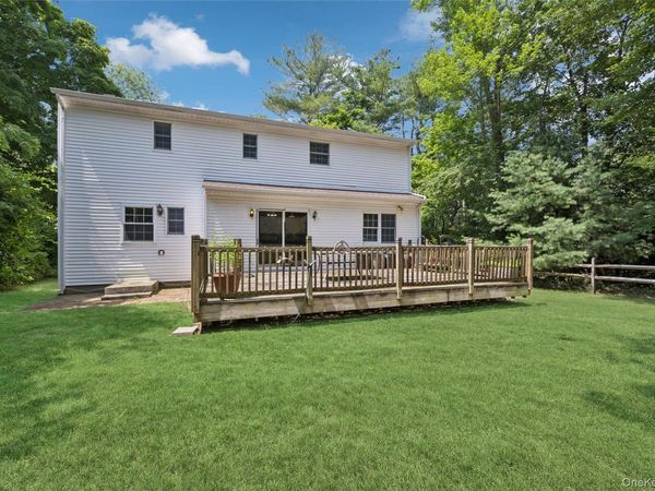 49 Old Town Lane , Huntington, NY 11743
