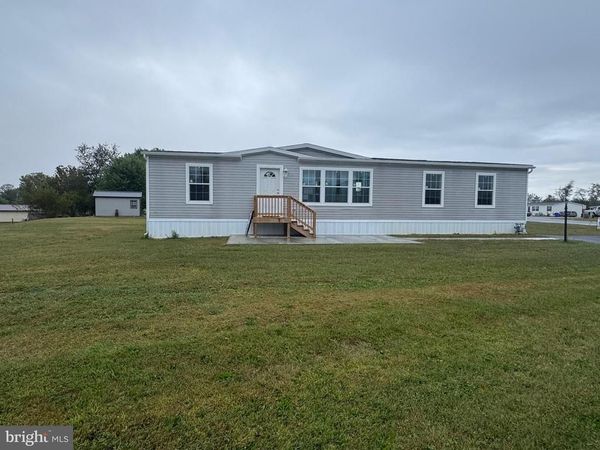 39 MAIZEFIELD DRIVE , SHIPPENSBURG, PA 17257