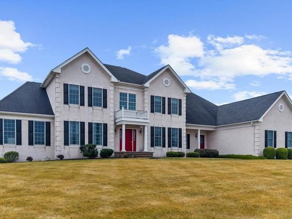 10 CLARIDGE LANE , FLEMINGTON, NJ 08822
