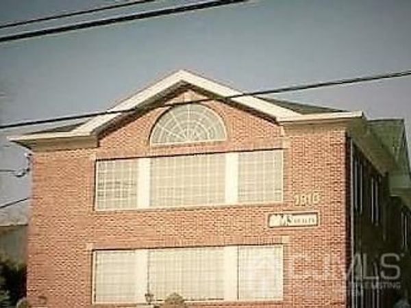 1910 Oak Tree Road, Edison, NJ 08820
