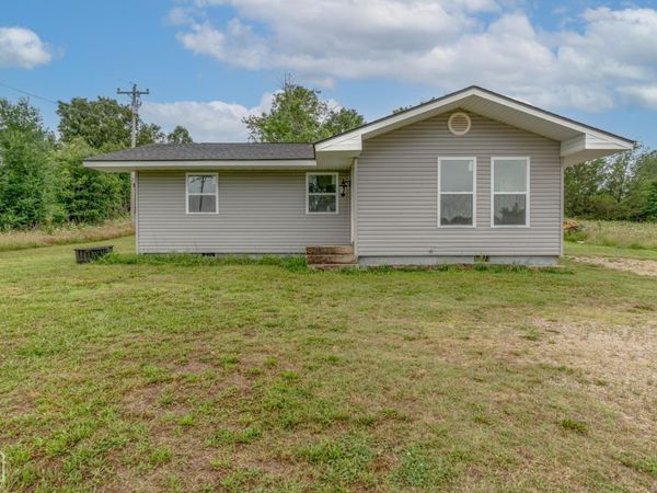 632 US-62, Salem, AR 72576