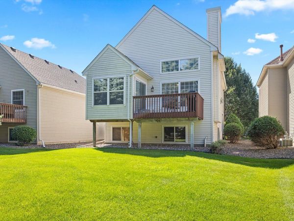 10154 Country Club Curve, Woodbury, MN 55129