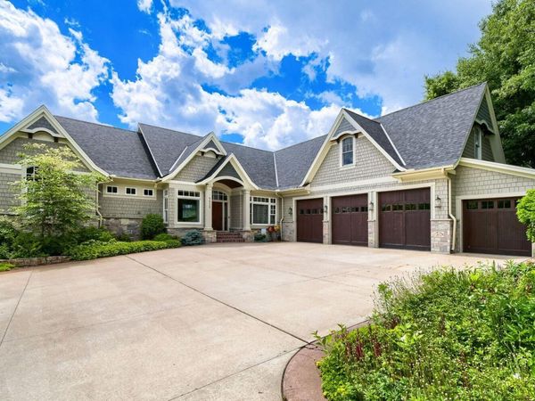 9520 Whistling Valley Trail, Lake Elmo, MN 55042
