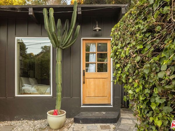 8522 Walnut Drive , Los Angeles, CA 90046