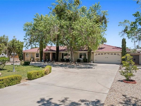 15093 Mandan , Apple Valley, CA 92307