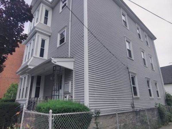 180 Austin St, New Bedford, MA 02740