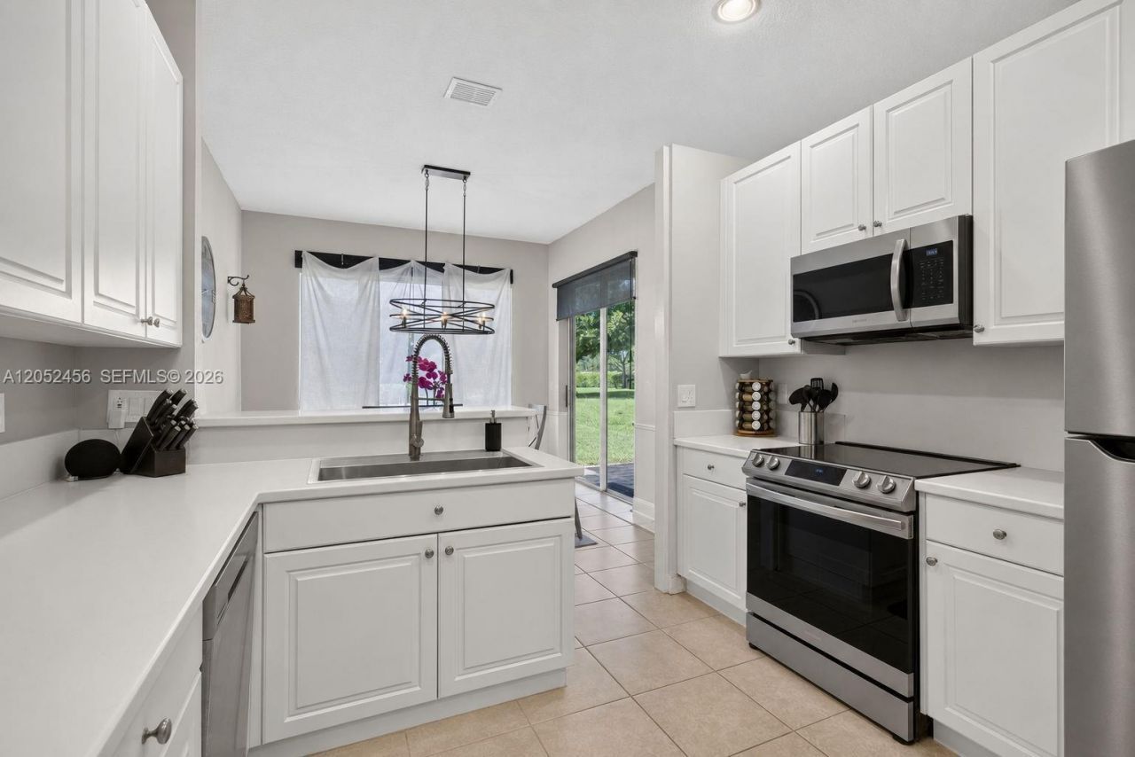 212 Catania Way , Royal Palm Beach, FL 33411 Photo