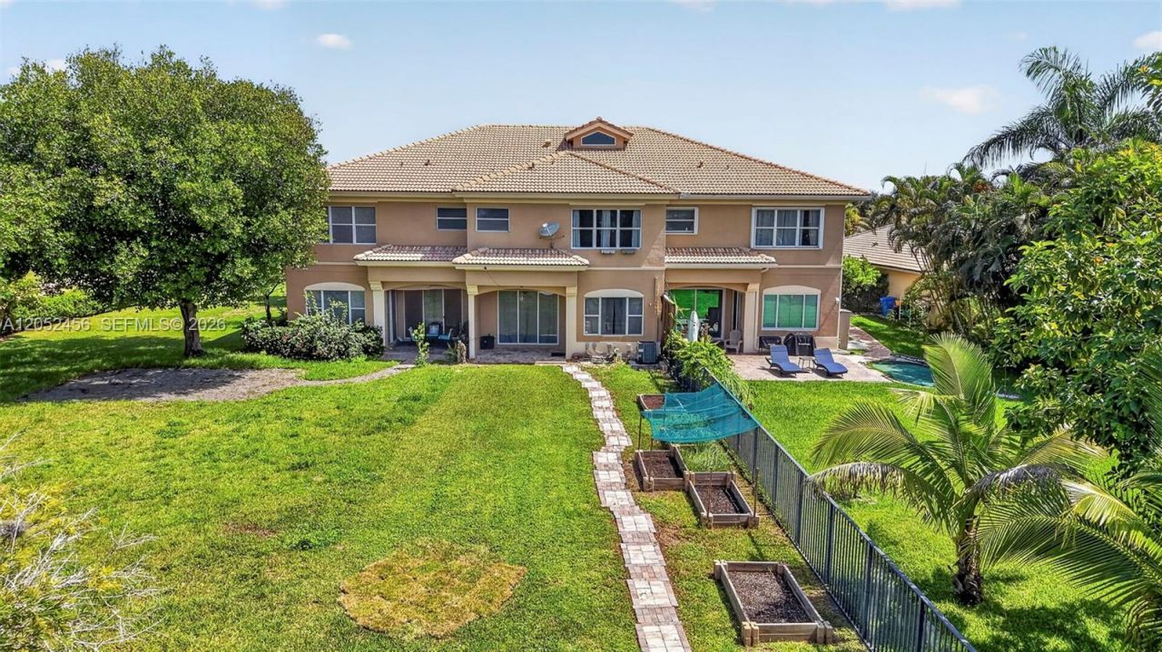 212 Catania Way , Royal Palm Beach, FL 33411 Photo