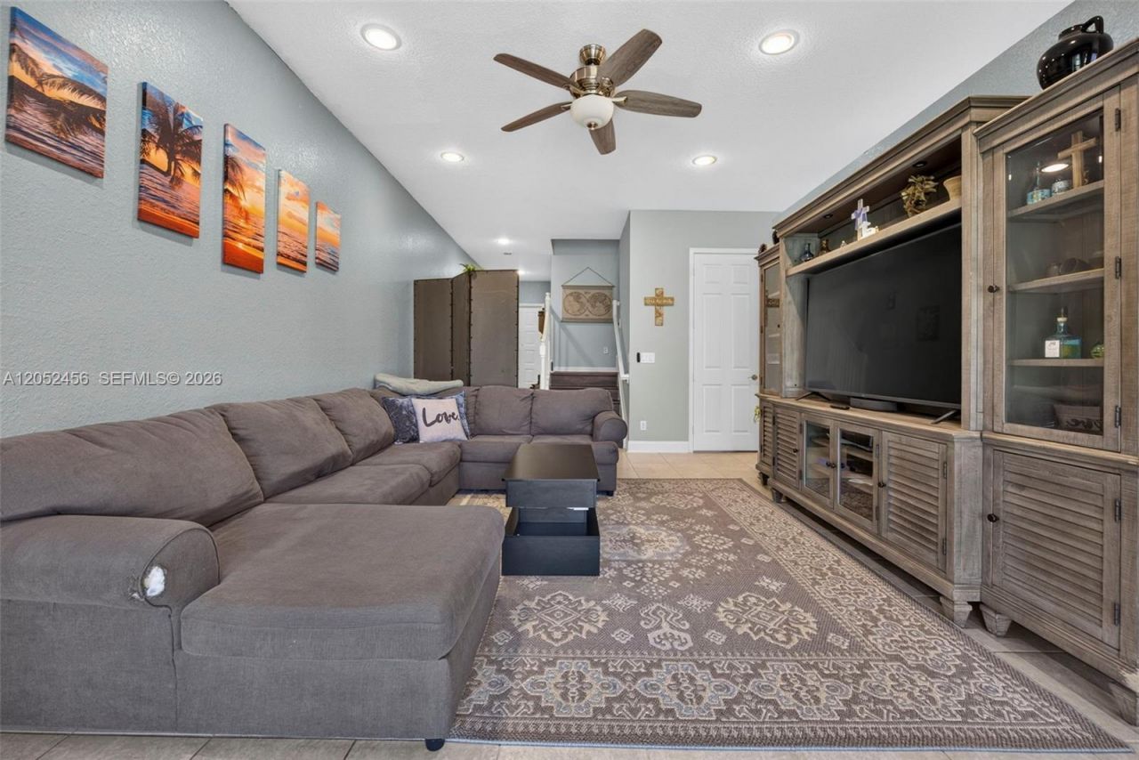212 Catania Way , Royal Palm Beach, FL 33411 Photo