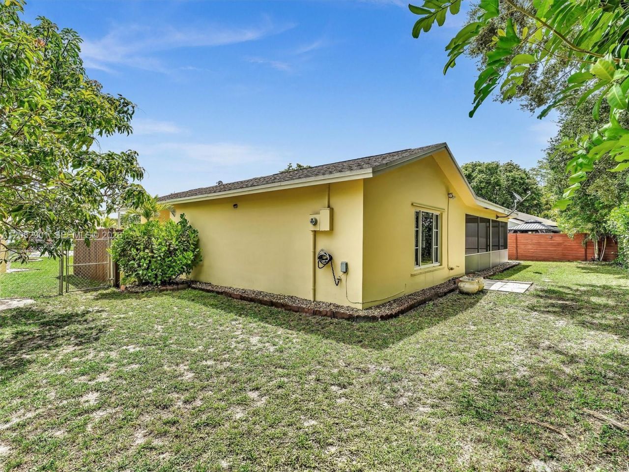8754 SW 50th Pl , Cooper City, FL 33328 Photo