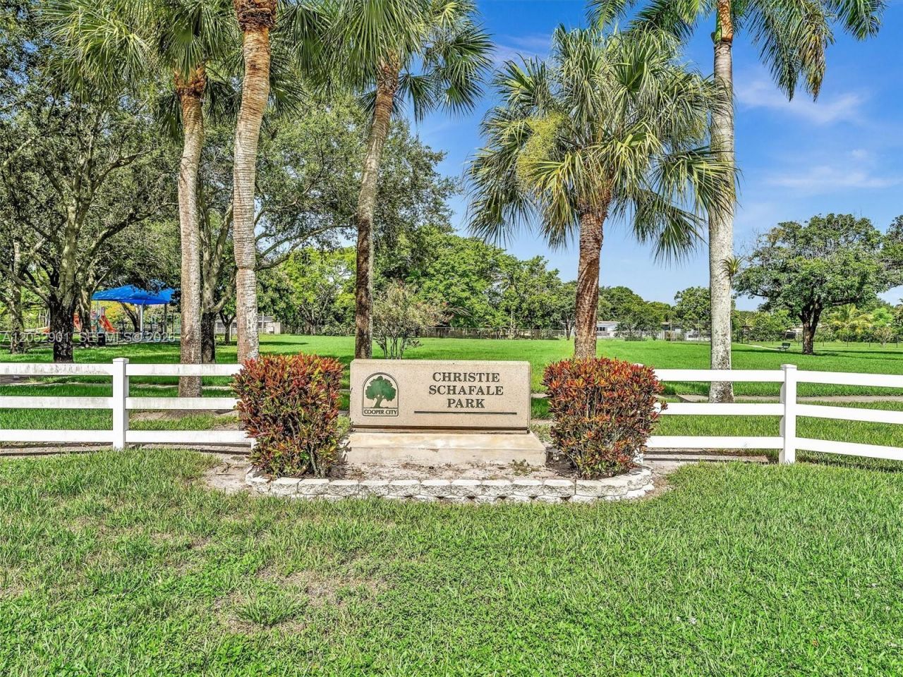 8754 SW 50th Pl , Cooper City, FL 33328 Photo