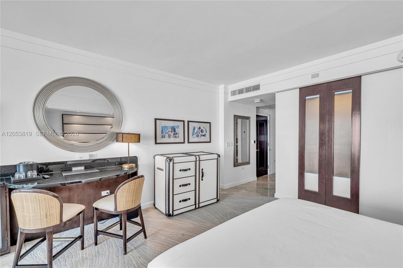 4391 Collins Ave , Unit 1706, Miami Beach, FL 33140 Photo