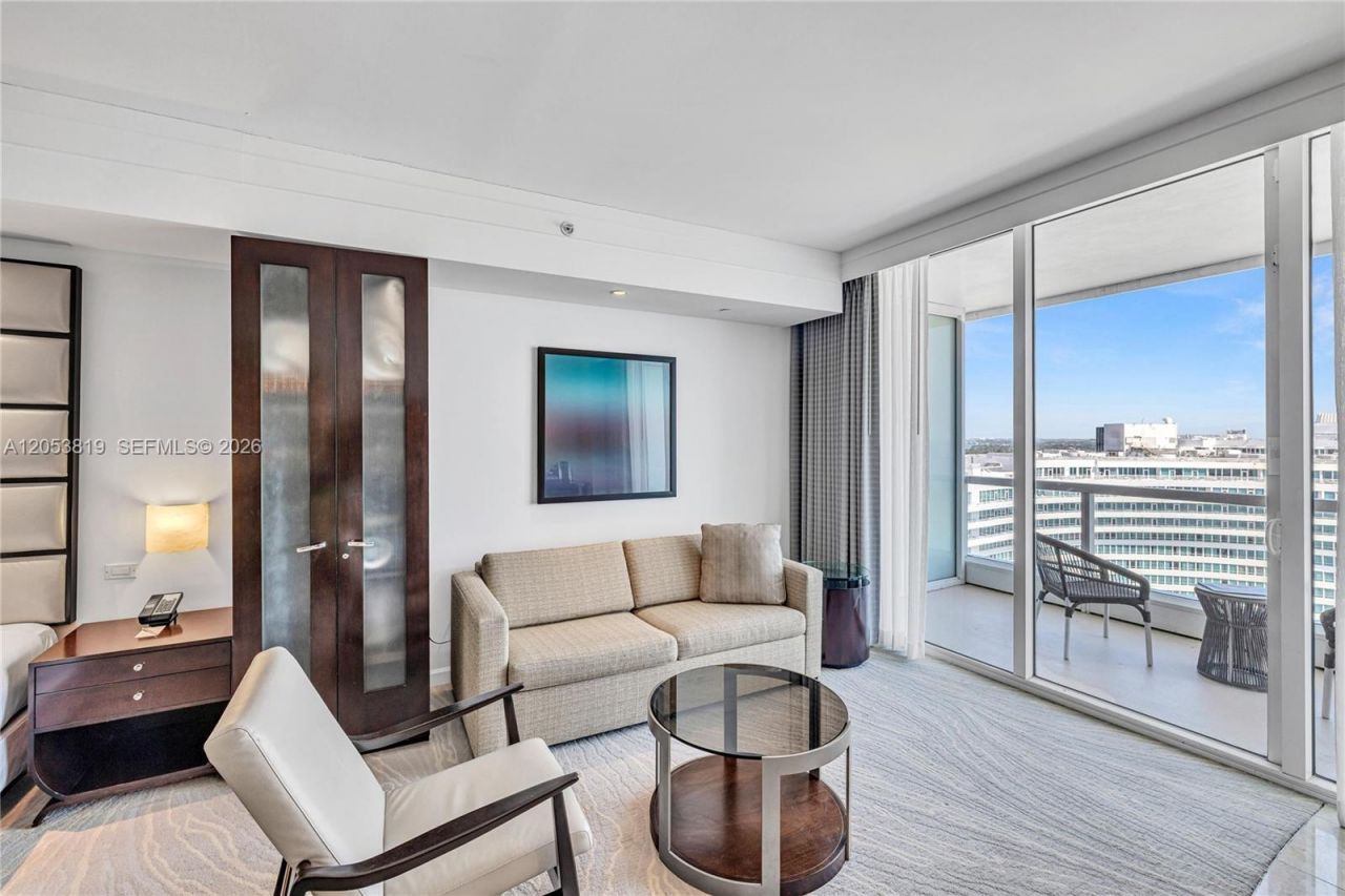 4391 Collins Ave , Unit 1706, Miami Beach, FL 33140 Photo