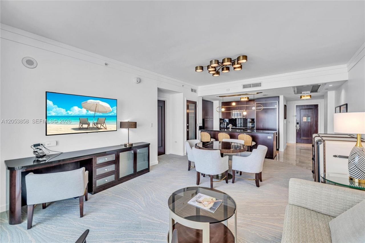 4391 Collins Ave , Unit 1707, Miami Beach, FL 33140 Photo