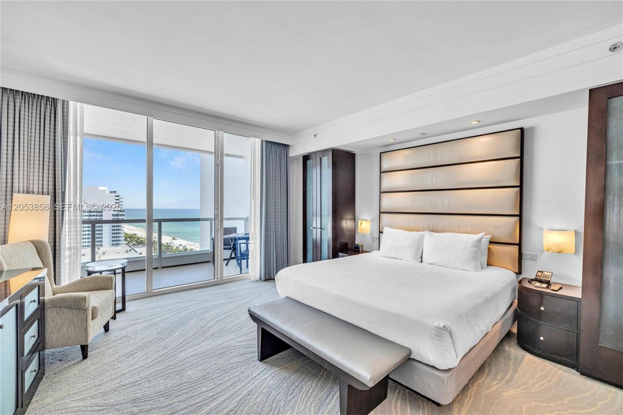 4391 Collins Ave , Unit 1707, Miami Beach, FL 33140 Photo