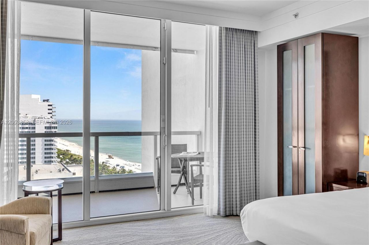 4391 Collins Ave , Unit 1707, Miami Beach, FL 33140 Photo