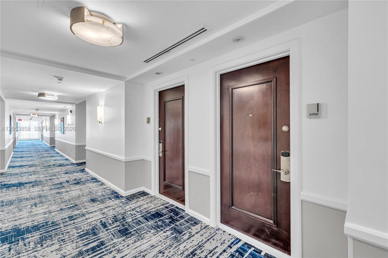 4391 Collins Ave , Unit 1707, Miami Beach, FL 33140 Photo