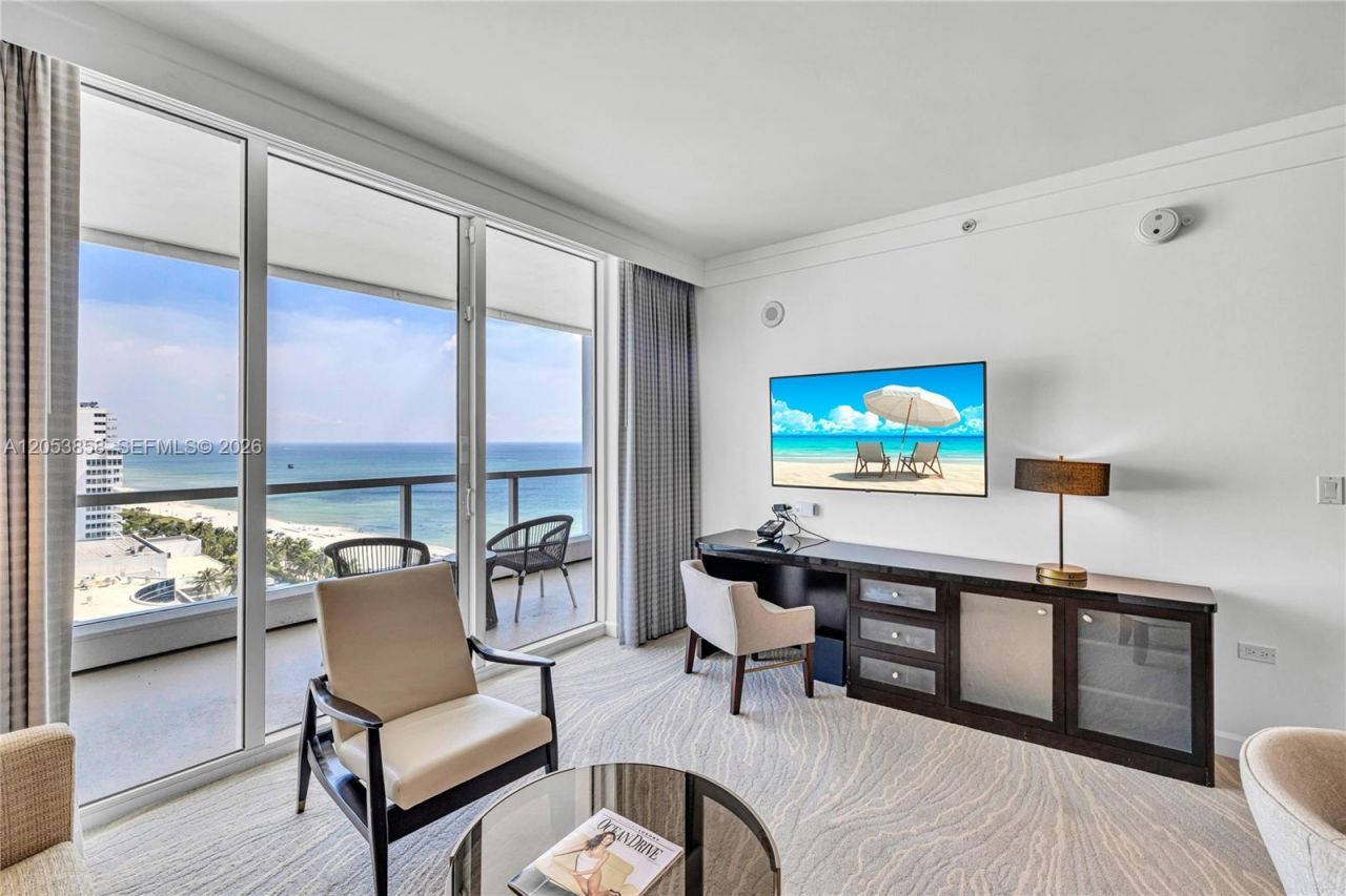 4391 Collins Ave , Unit 1707, Miami Beach, FL 33140 Photo